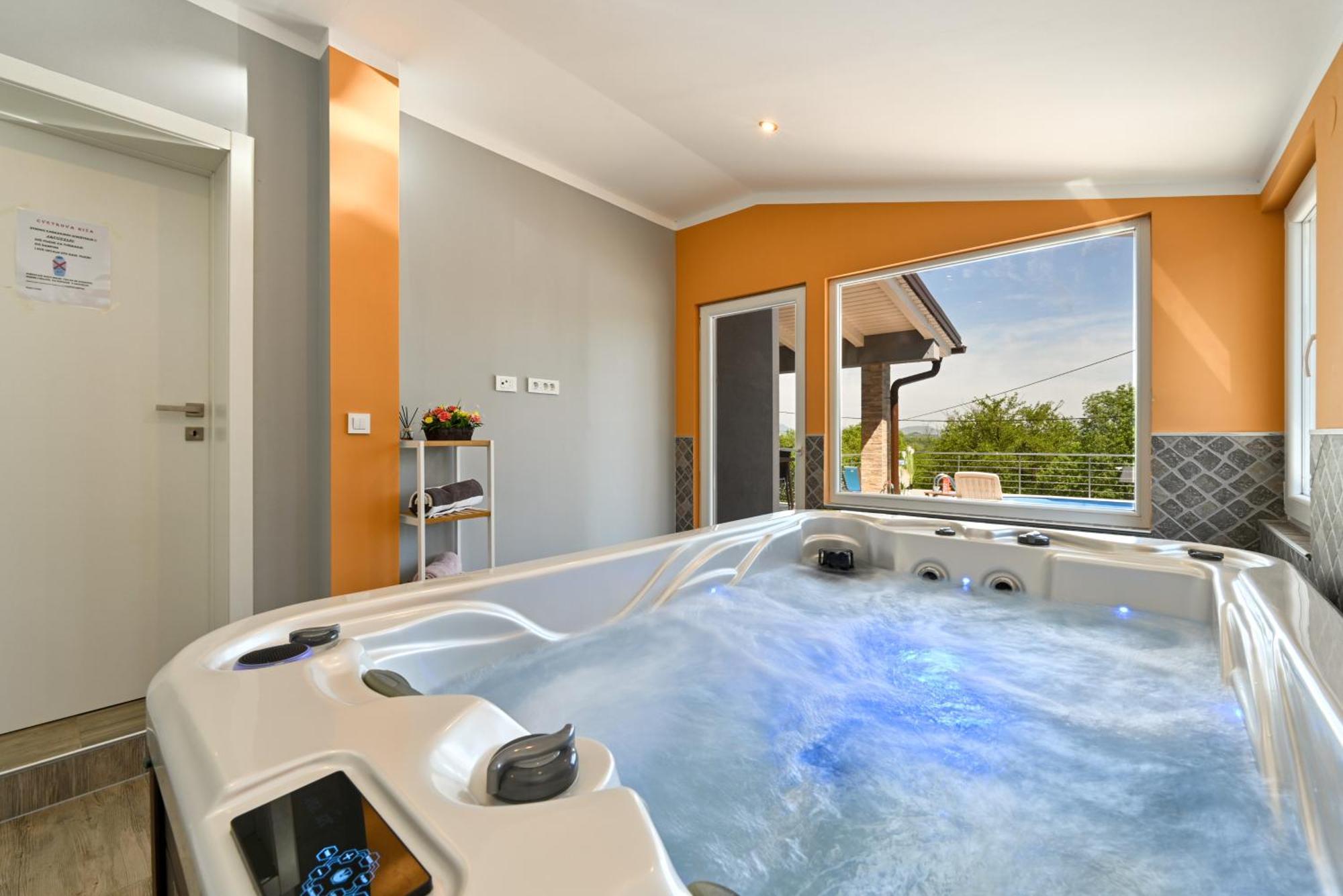 Cvetkova Hiza Sa Jacuzzijem Villa Tuheljske Toplice Eksteriør billede
